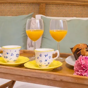 https://malagasunapts-city-centre-terrace-pool-parking.es-andalucia.com