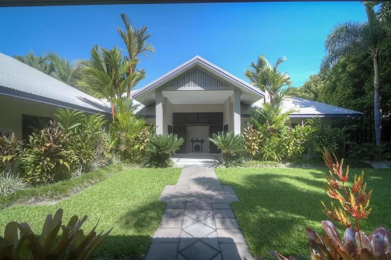 Tranquility By The Course Port Douglas location
