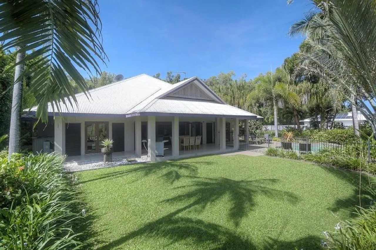 Tranquility By The Course Port Douglas Holiday home