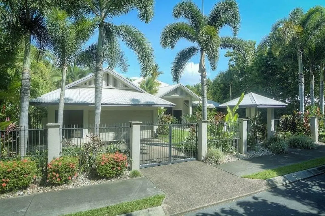 Holiday home Tranquility By The Course Port Douglas